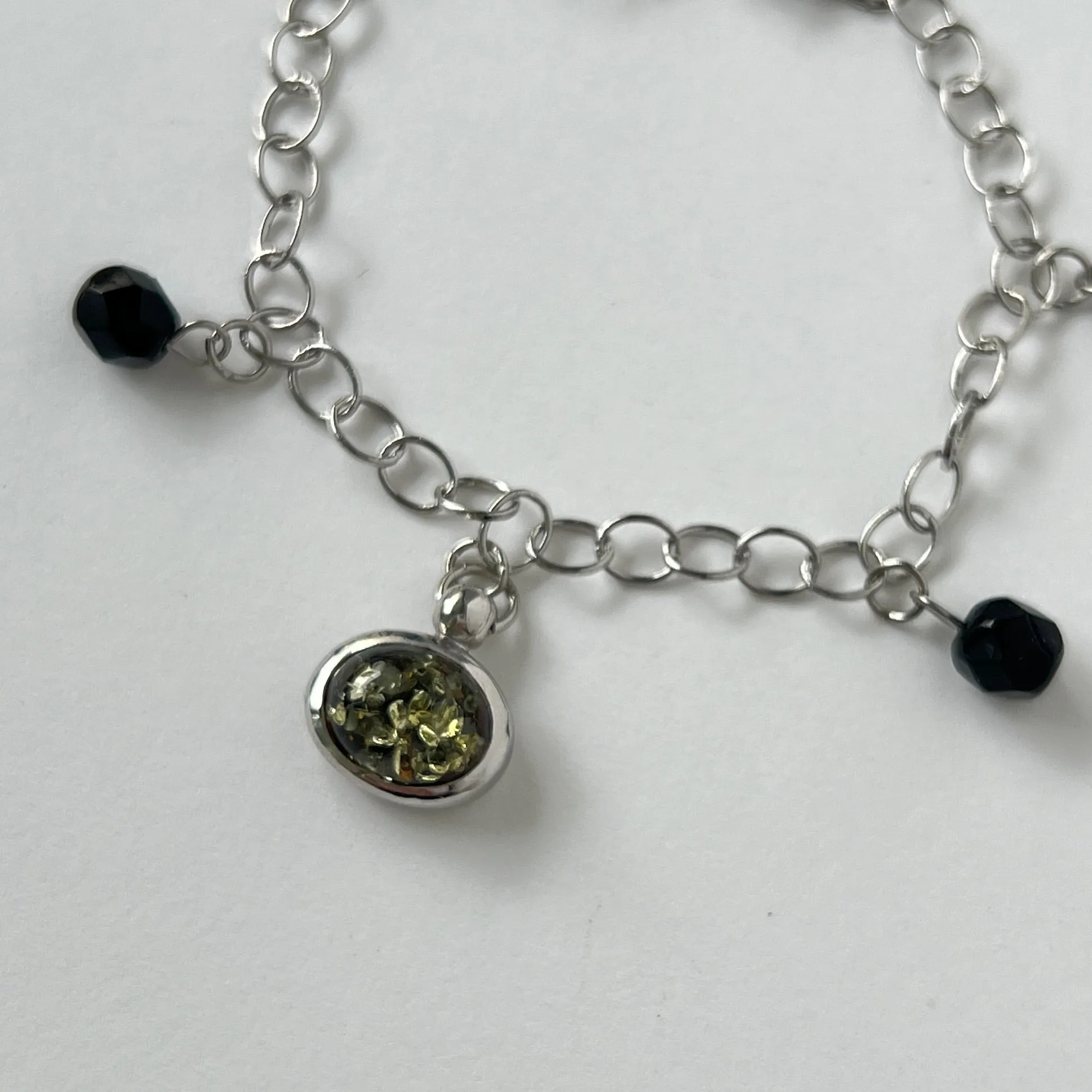 [ black amber ] motif charm bracelet silver [ free size ]