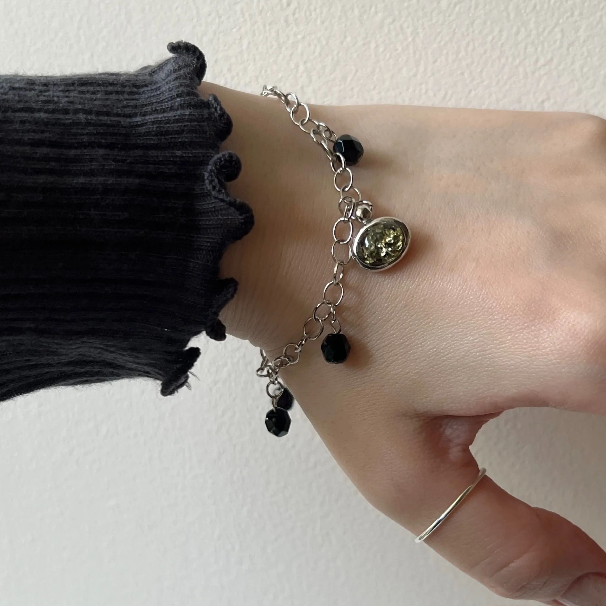 [ black amber ] motif charm bracelet silver [ free size ]