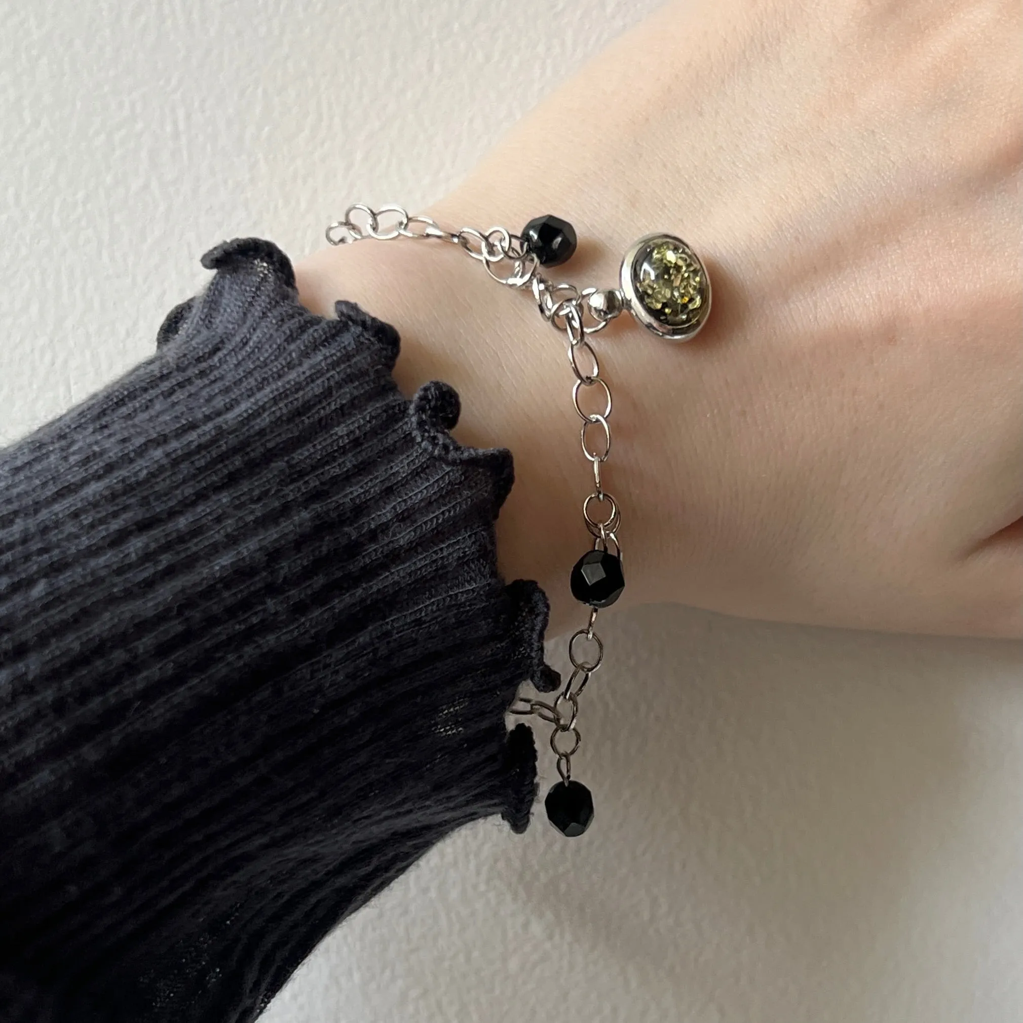 [ black amber ] motif charm bracelet silver [ free size ]