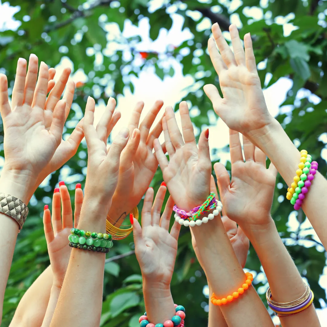 { Bracelet Kits Football }