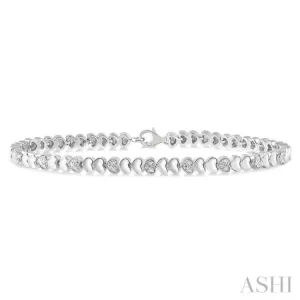 1/6 Ctw Puffed Heart Plain and Round Cut Diamond Fashion Bracelet in Sterling Silver