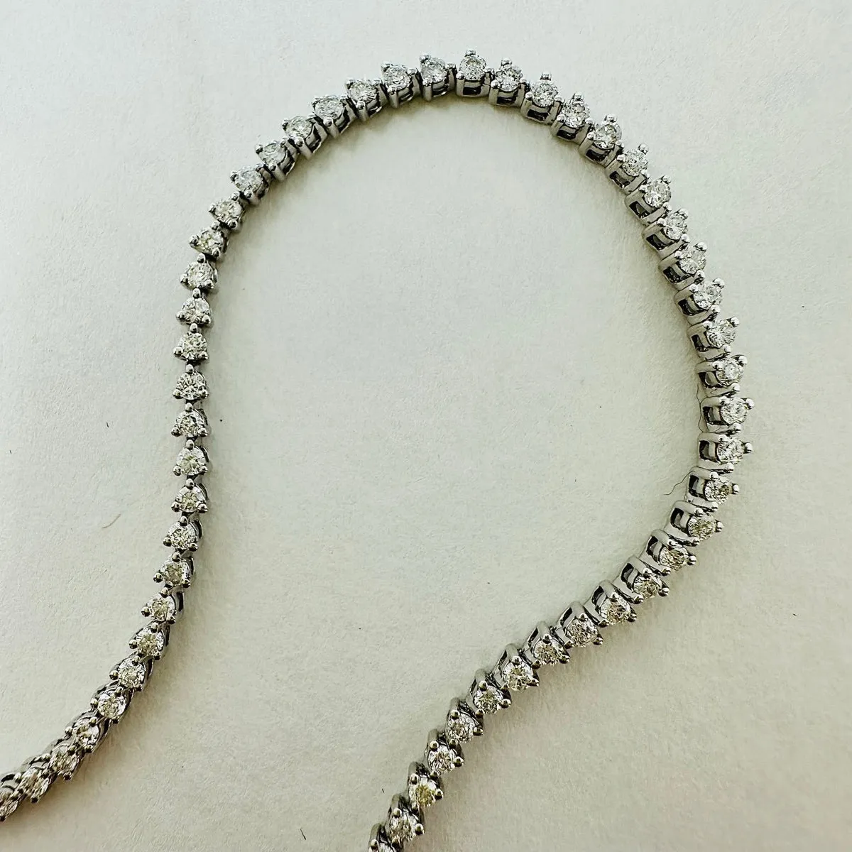 18K White Gold Tennis Bracelet with 83 Diamonds