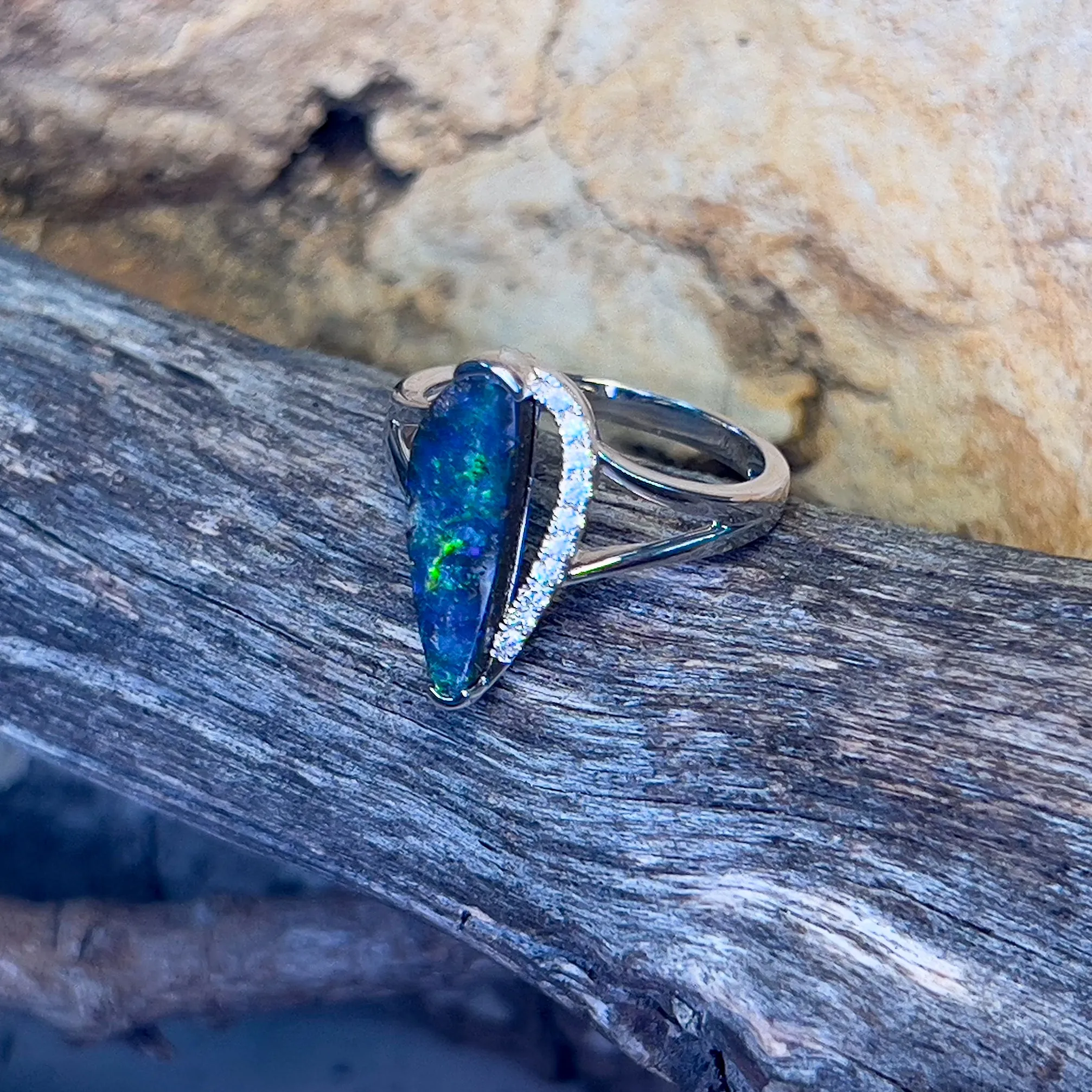 18kt White Gold 2.62ct Boulder Opal and diamond ring