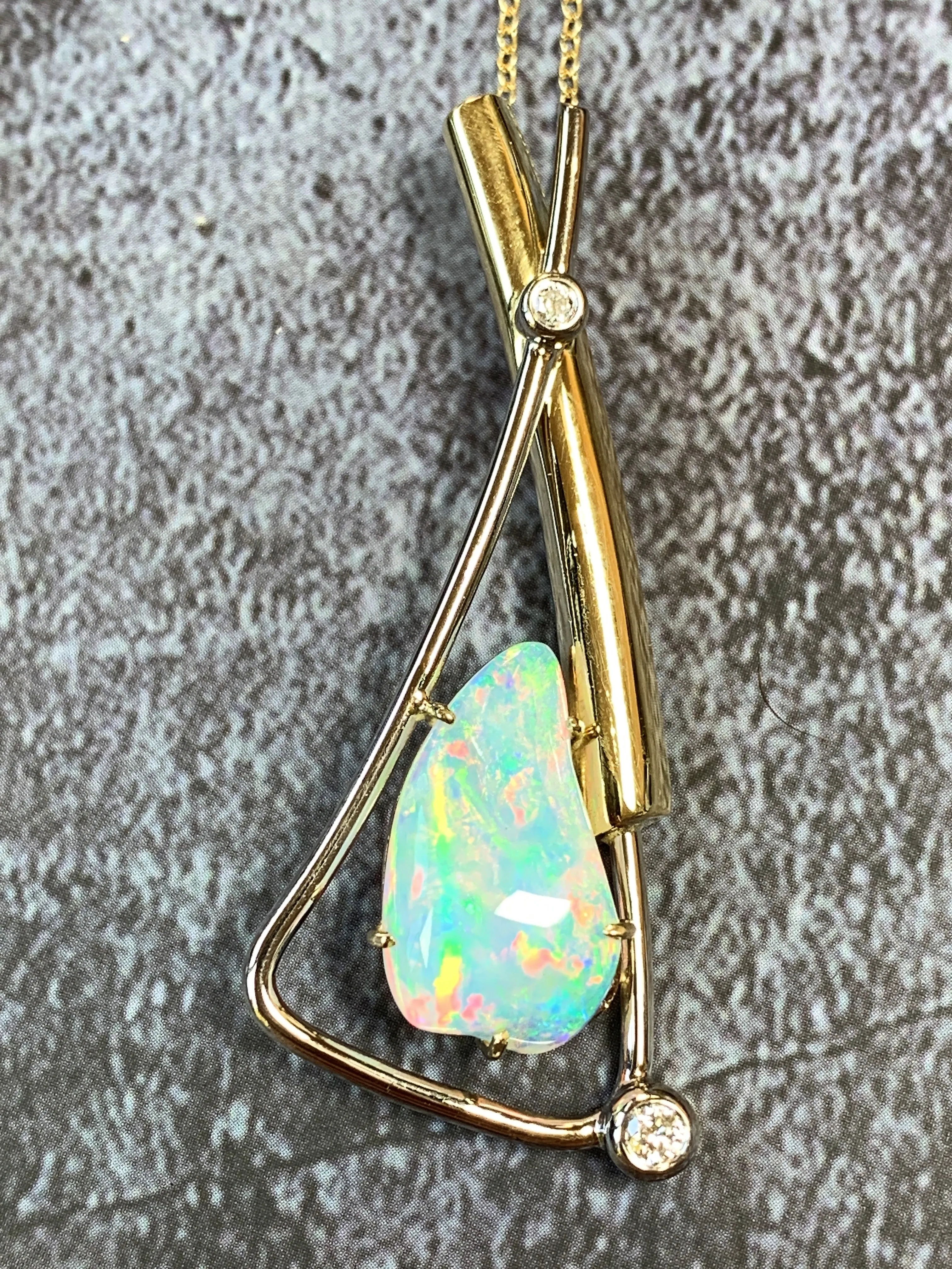 18kt Yellow and White Gold Crystal Opal 4.9ct and 0.2ct Diamonds