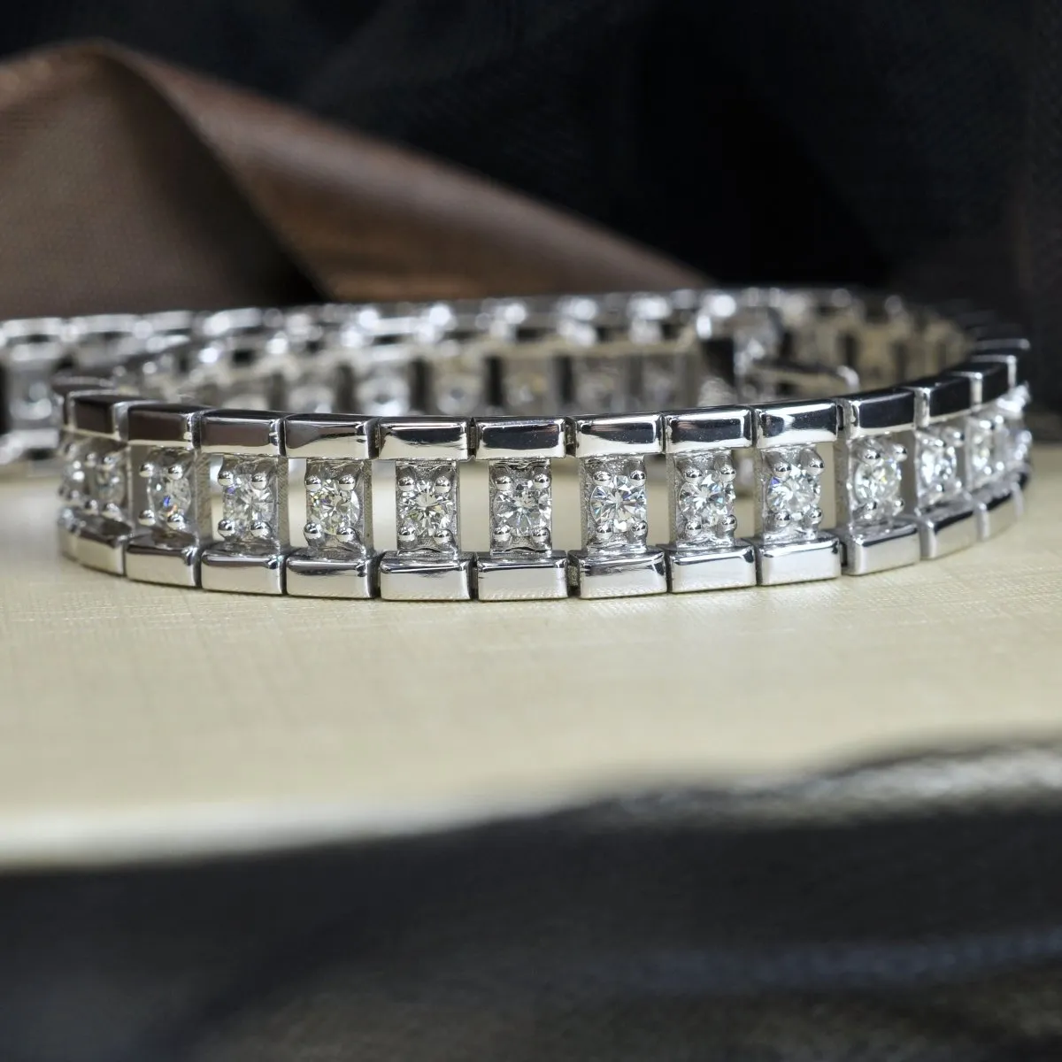 2.00-3.00 CT Round Cut Diamonds - Diamond Bracelet