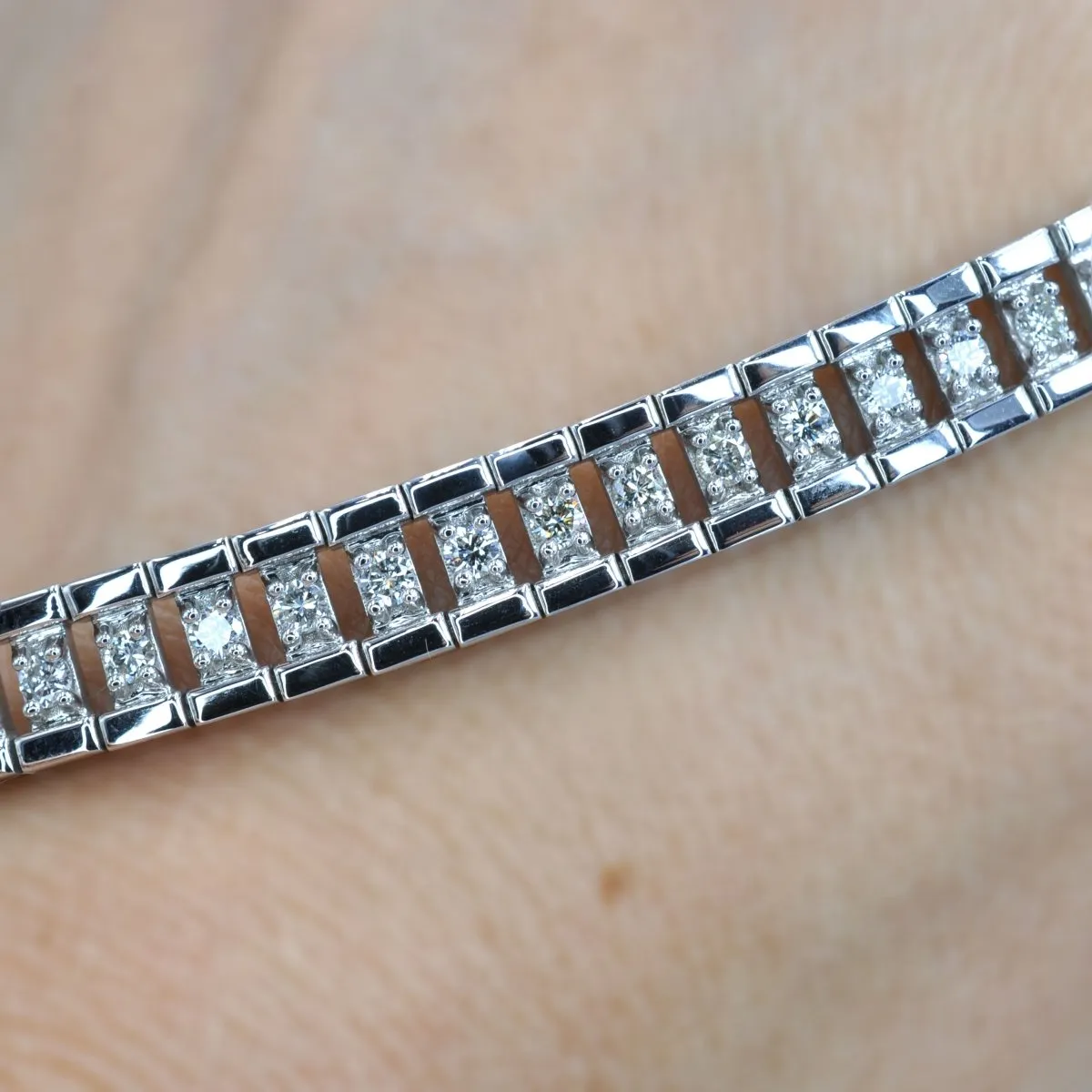 2.00-3.00 CT Round Cut Diamonds - Diamond Bracelet