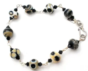 Black & White Art Glass Bead Bracelet JWL