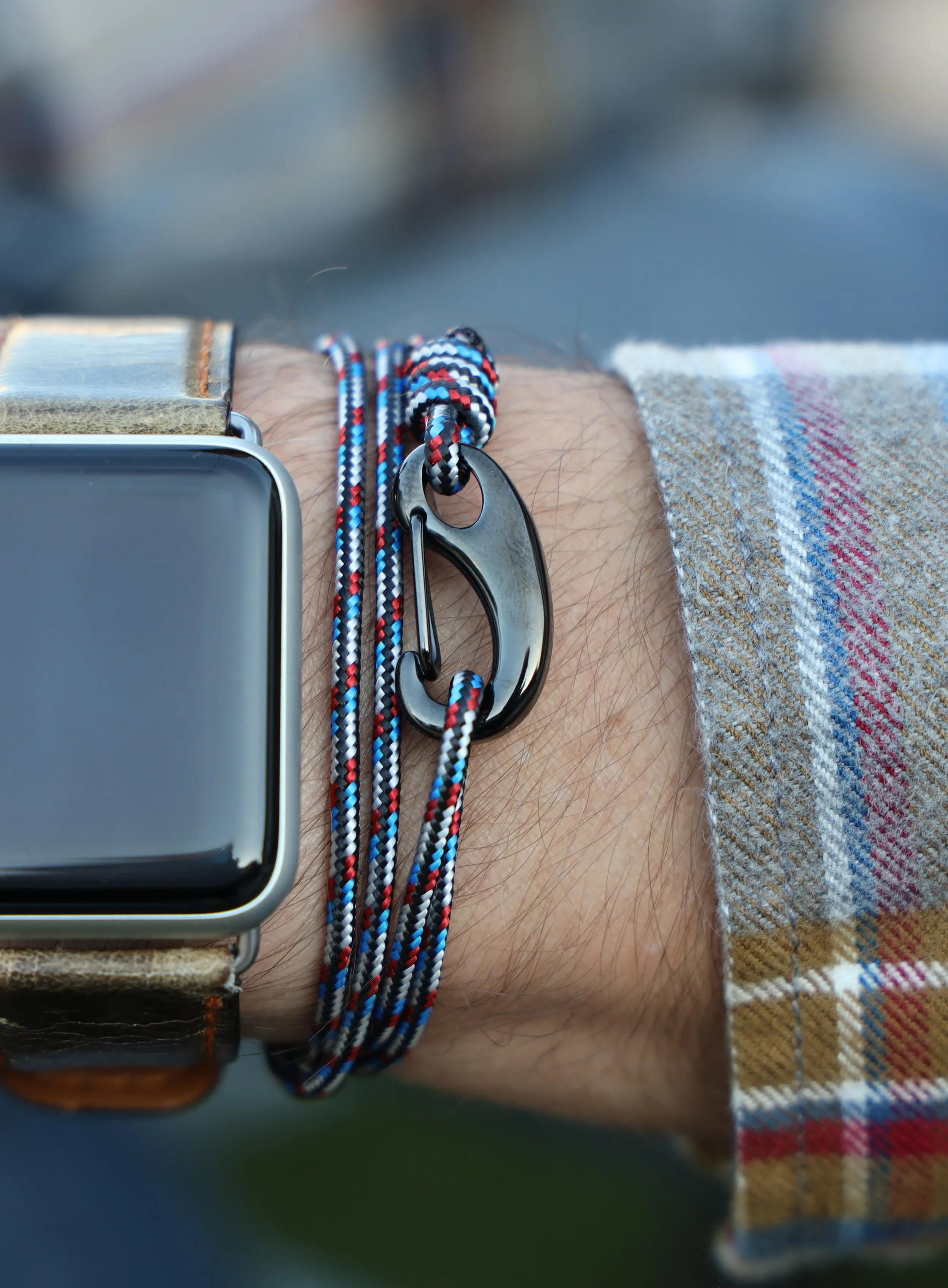 Black, Red and Blue Tactical Cord Bracelet for Men (Black Clasp - 21K)