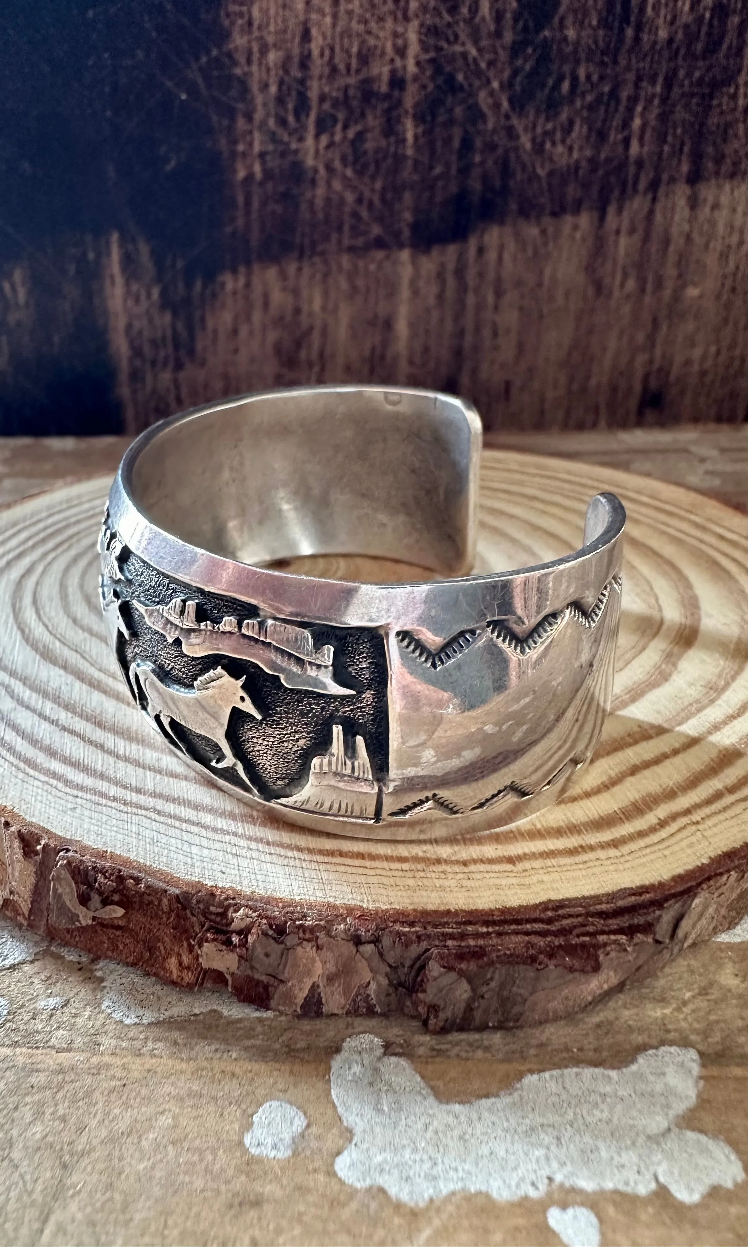 BOBBY BEGAY HORSES Silver Cuff 56g