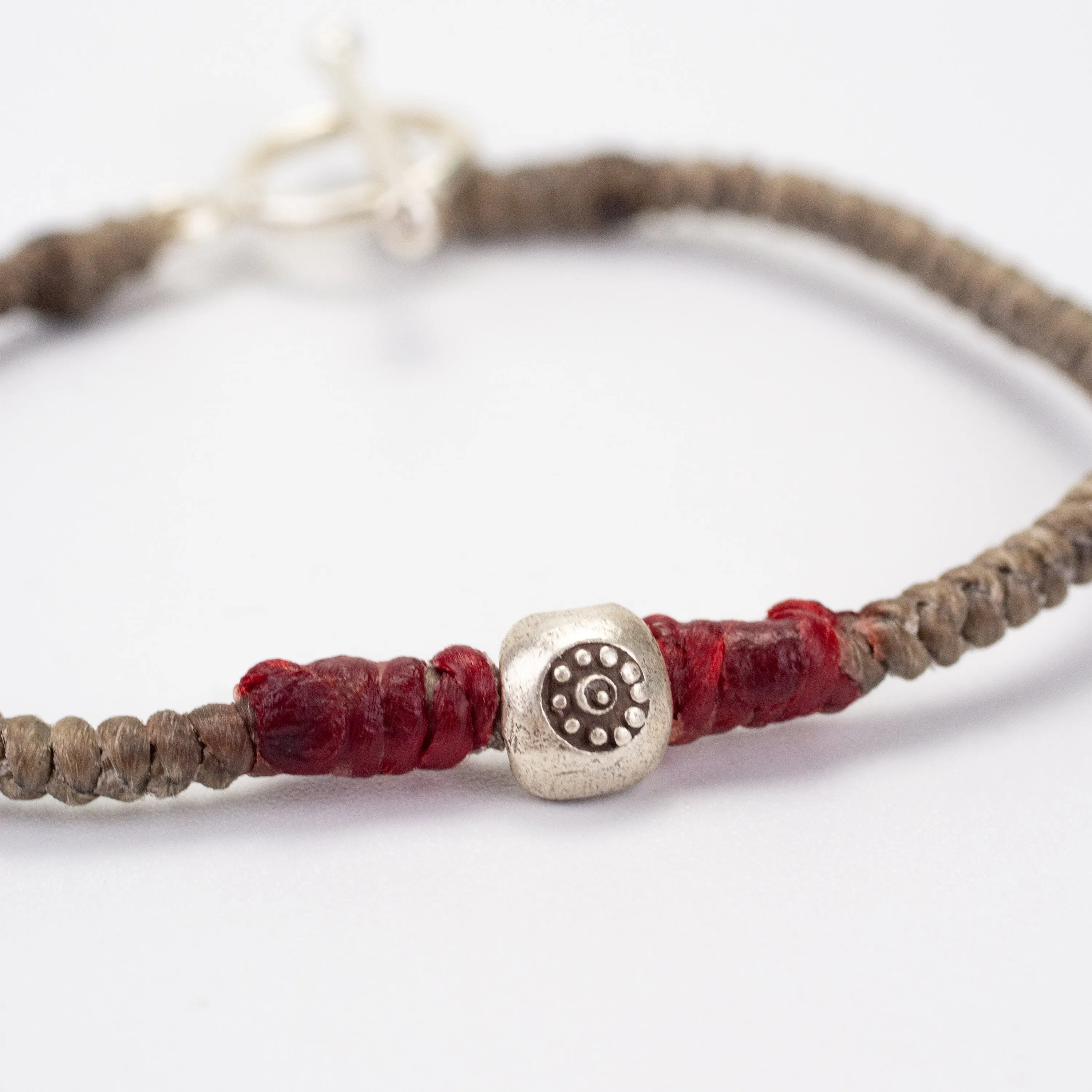 Bracelet with Flower Circle Silver Charm in Red and Gray