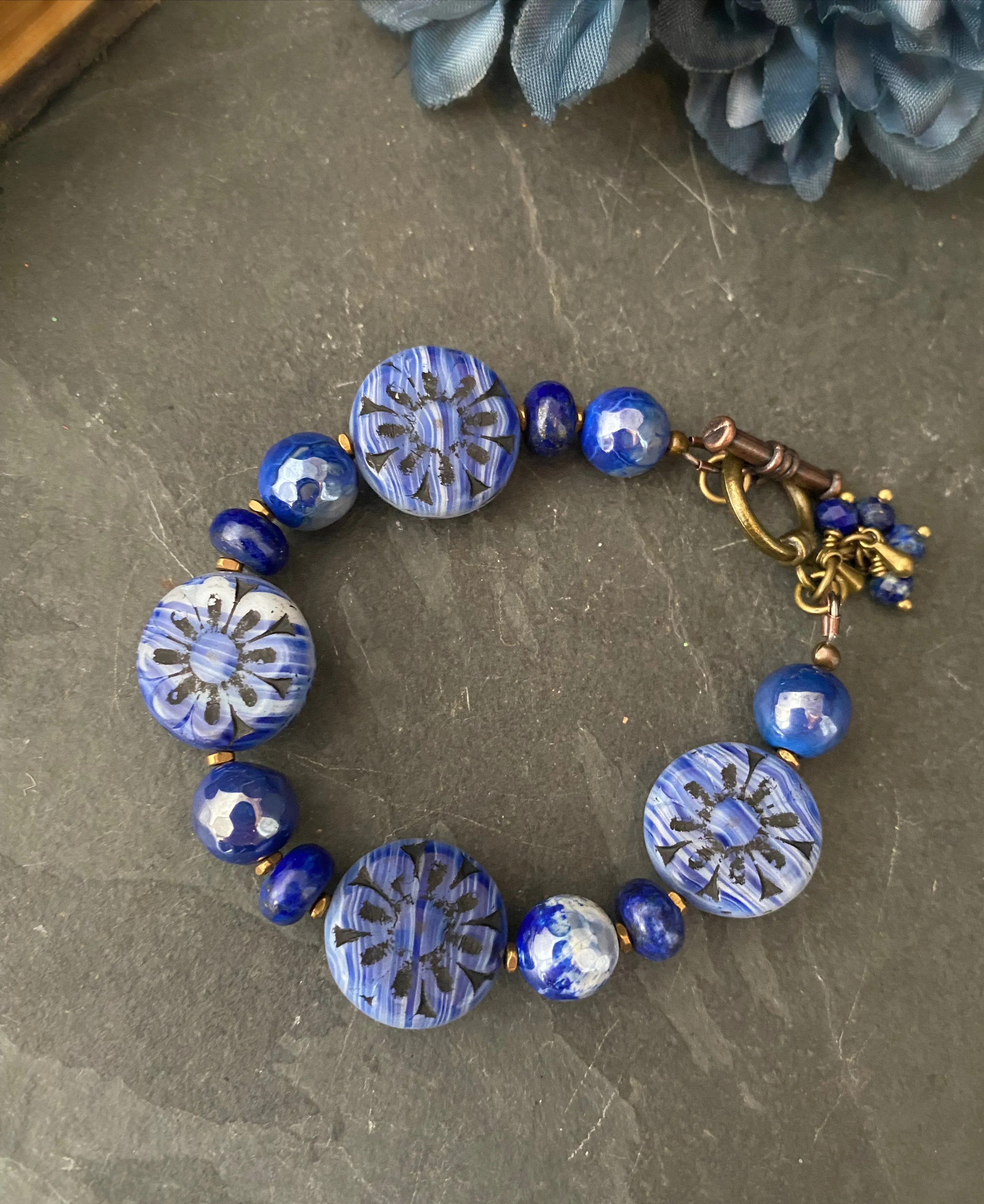 Flower Czech glass, lapis lazuli, agate stone, bronze metal, bracelet, jewelry