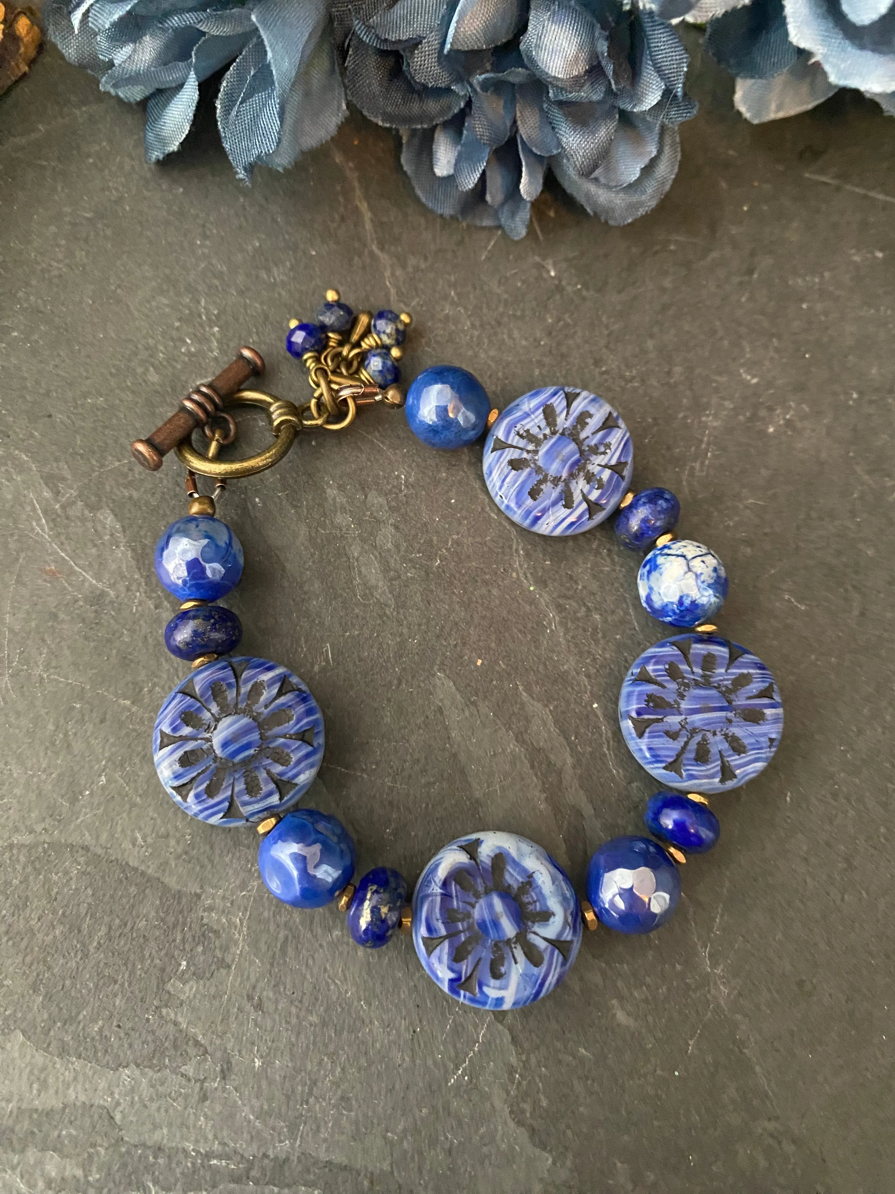 Flower Czech glass, lapis lazuli, agate stone, bronze metal, bracelet, jewelry