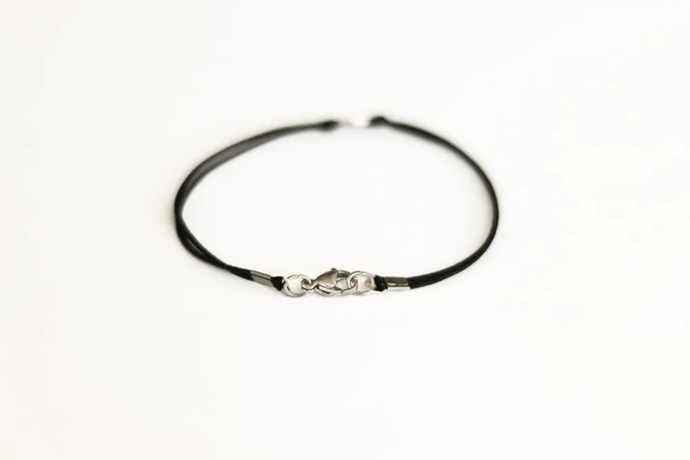 Initial bracelet for men, personalised men's bracelet, silver engraved circle charm, black string, Hebrew