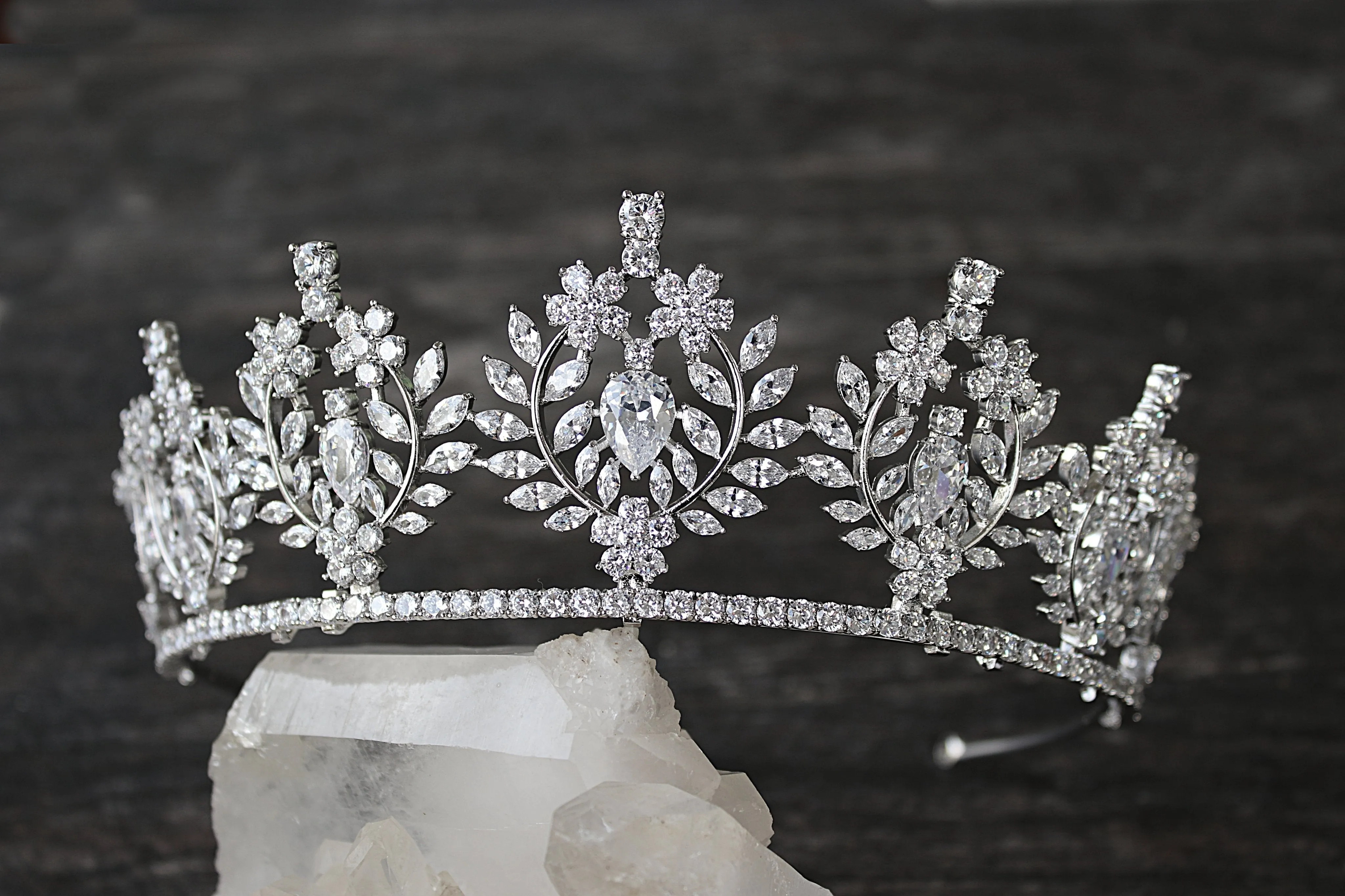 JASLYNE Simulated Diamond Tiara