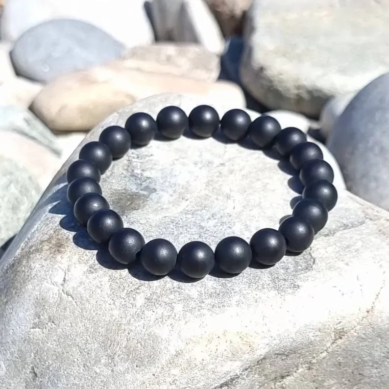 Natural Round Beads Black Matte Agate Crystal Stone 8mm Bracelet Reiki Chakra Yoga Meditation Semi Precious Gemstones Stretchable Bracelet for Unisex