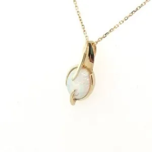 Opal 9ct yellow gold Pendant