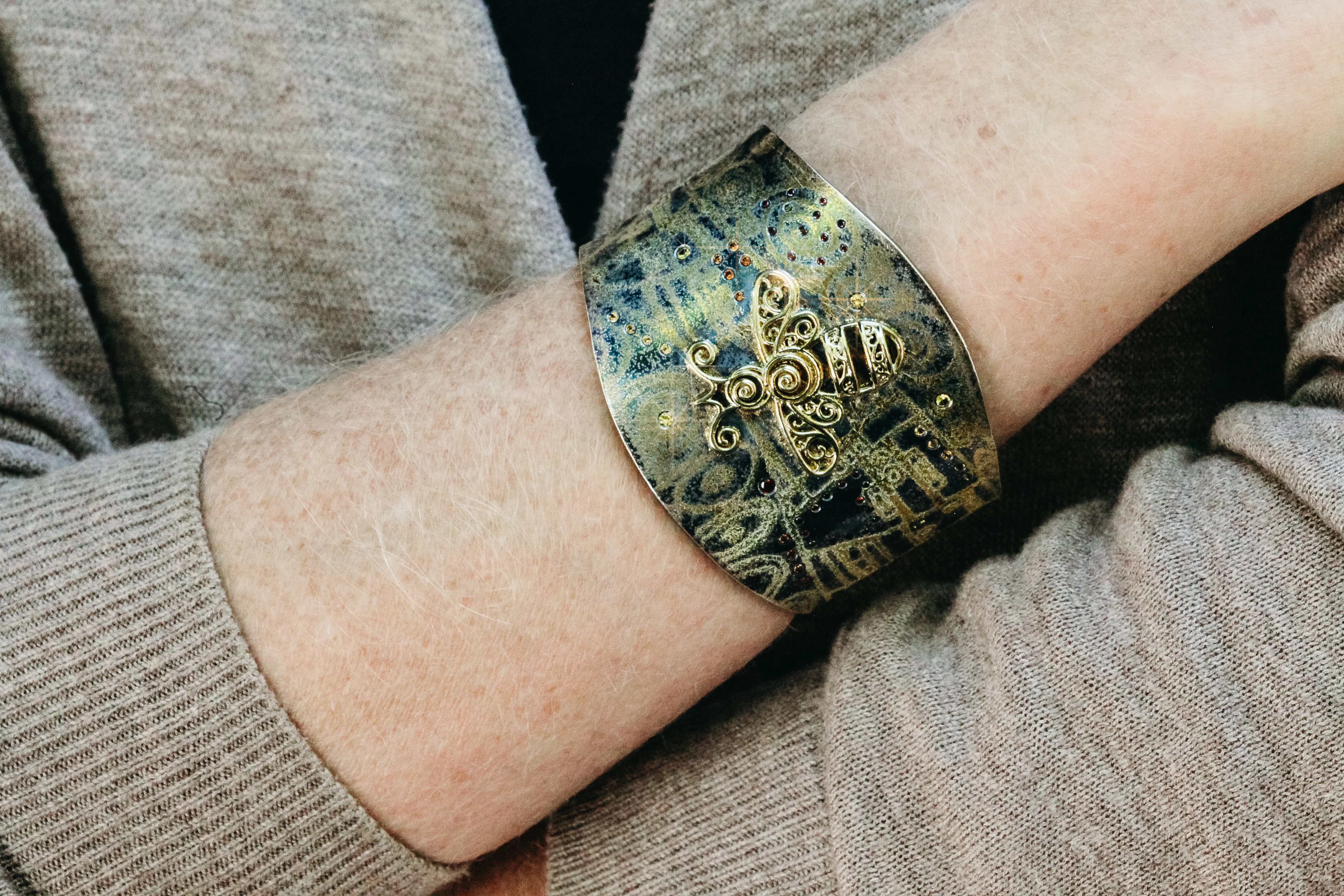 "Bee Klimt" Cuff Bracelet