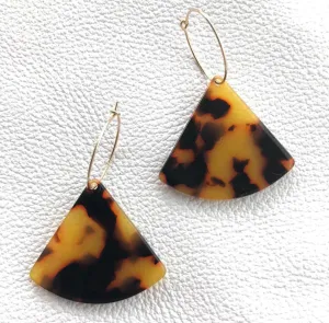 Tortoiseshell Triangles -Amber