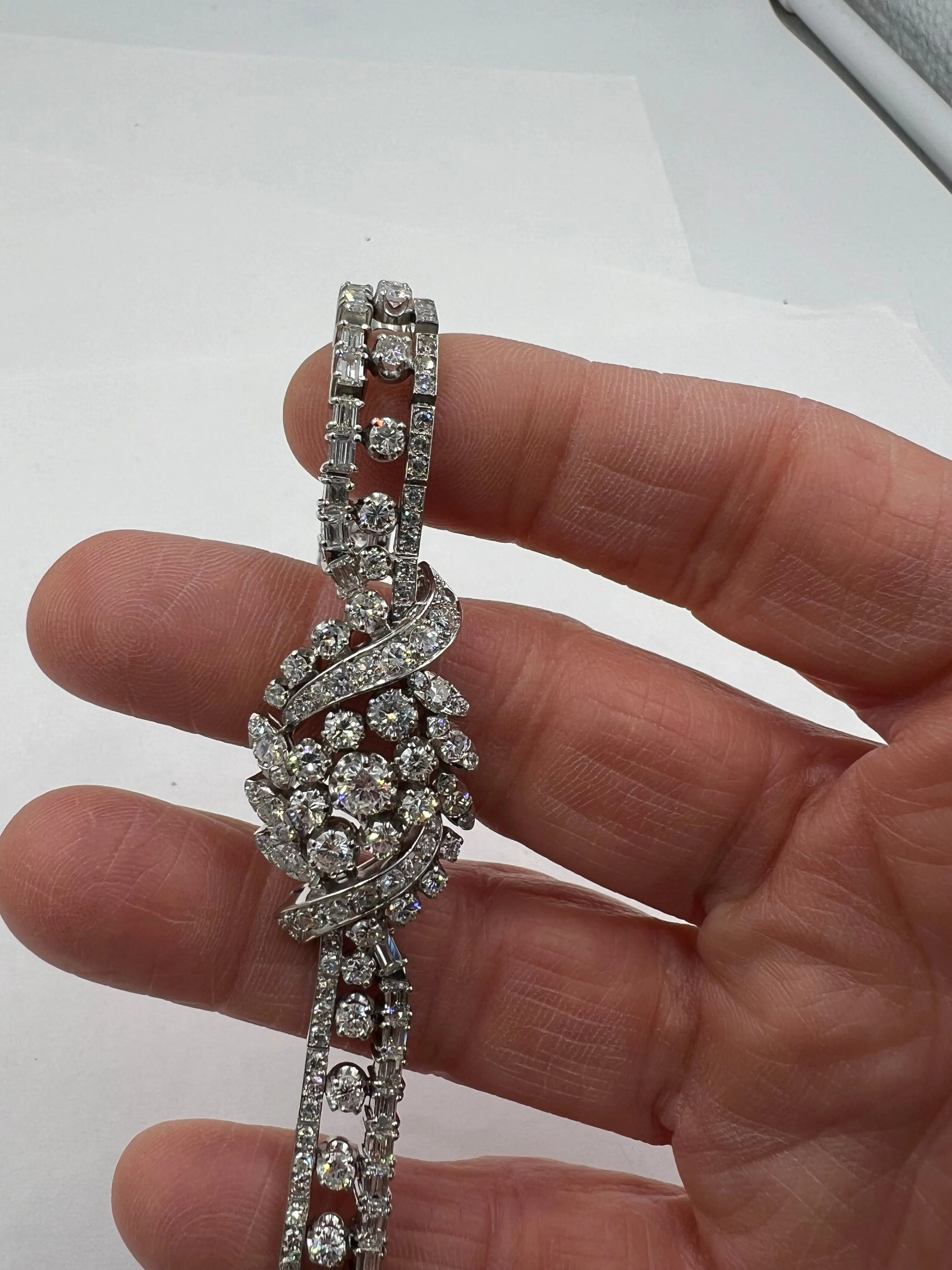 Vintage 10.50 Carats Diamond Platinum Bracelet